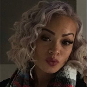 Meet your Posher, Mel